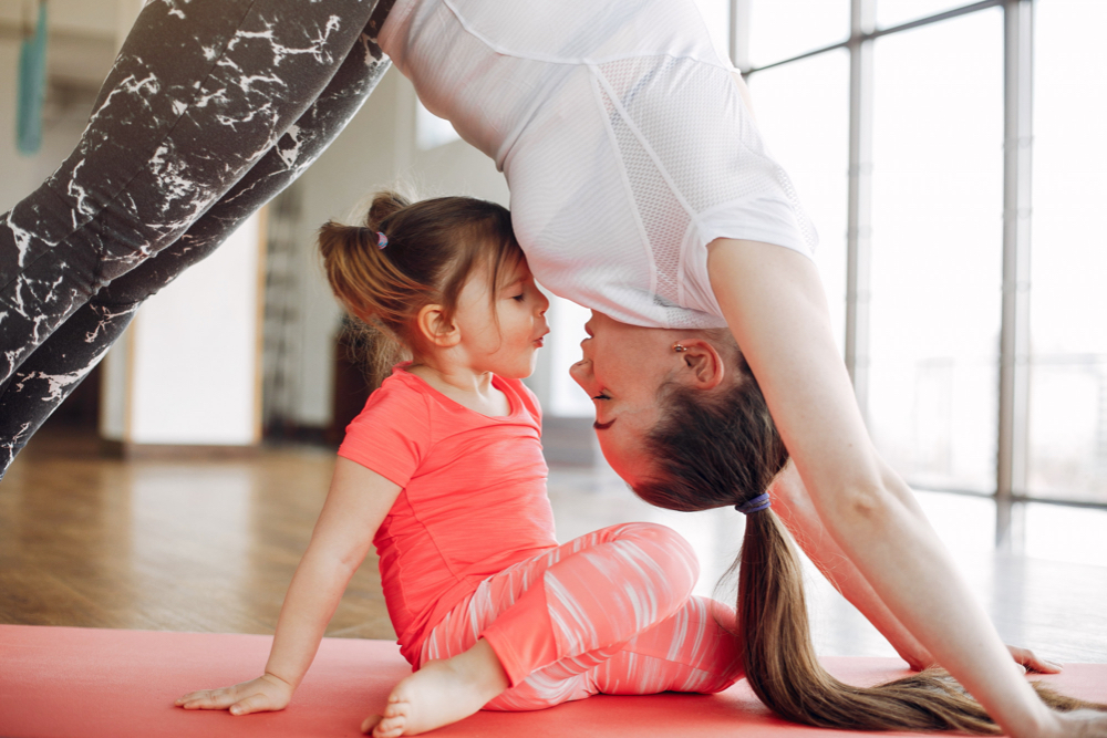 yoga-parents-enfant-bourgoin-duo-studio-alma-yoga